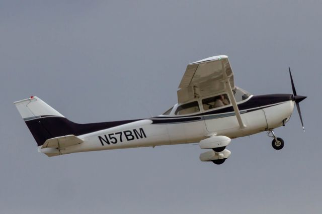 Cessna Skyhawk (N57BM)