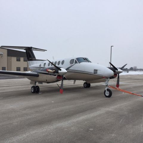 Beechcraft Super King Air 200 (N477JM)