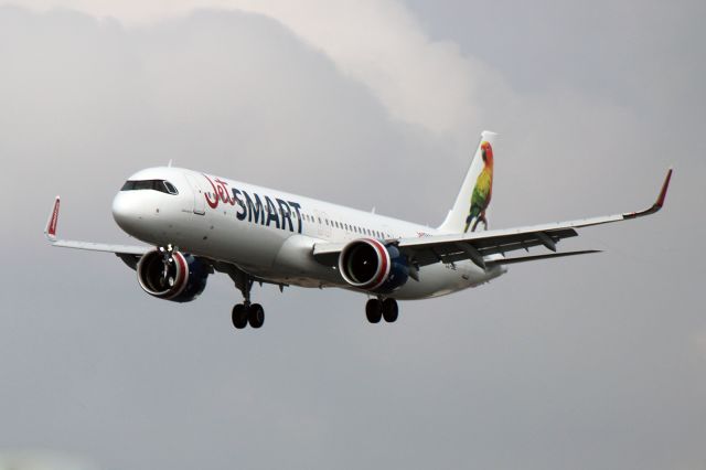 Airbus A321 (CC-DIE)