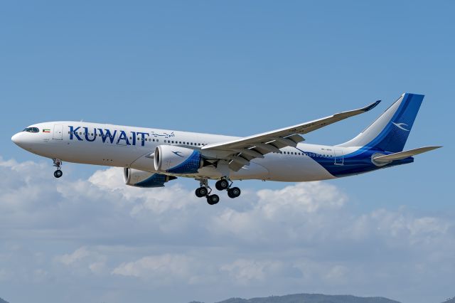 Airbus A330-800 (9K-APH)