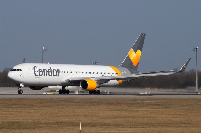 BOEING 767-300 (D-ABUA) - Boeing 767-330(ER) Condor D-ABUA EDDM/MUC 22.Feb.2016