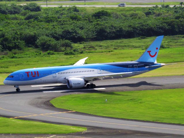 Boeing 787-9 Dreamliner (G-TUIJ)