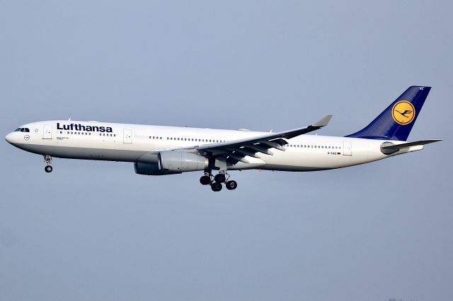 Airbus A330-300 (D-AIKE)