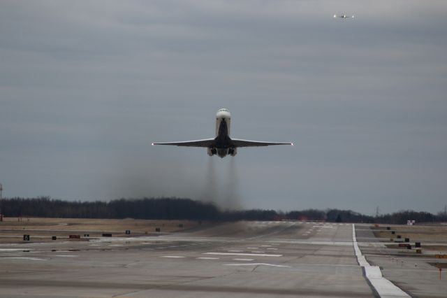 McDonnell Douglas MD-90 —