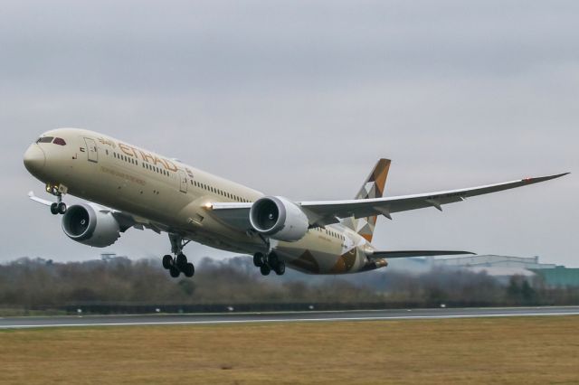 BOEING 787-10 Dreamliner (A6-BMB) - ETD16 departing to AUH.