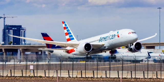 Boeing 787-8 (N842AN) - An American Airlines 787-8 taking off from PHX on 4/10/23. Taken with a Canon R7 and Tamron 70-200 G2 lens.
