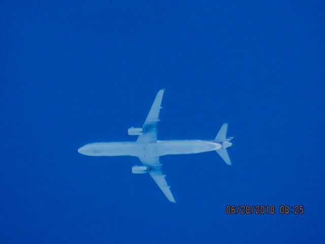Airbus A321 (N544UW)