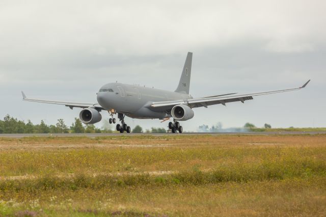 Airbus A330-300 (T061)