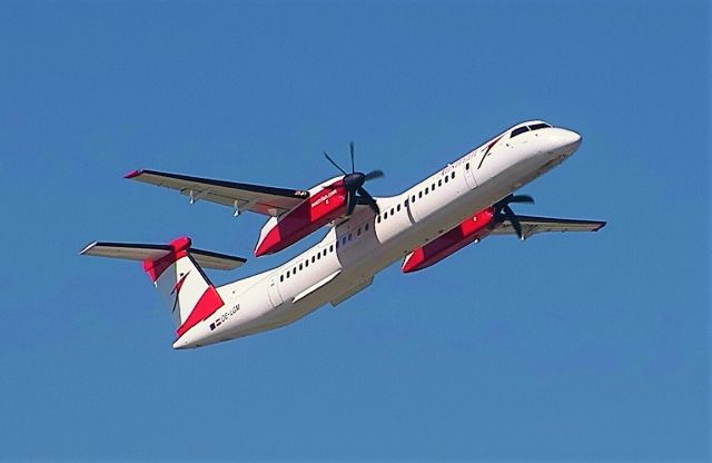 de Havilland Dash 8-400 (OE-LGM) - Departing to Stuttgart