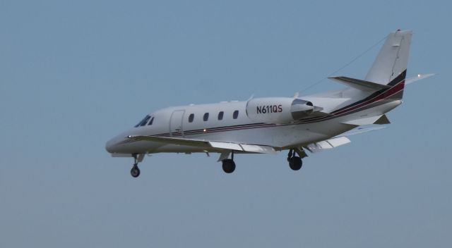 Cessna Citation Excel/XLS (N611QS) - On final is this 2005 Cessna Citation 560XL in the Autumn of 2019.