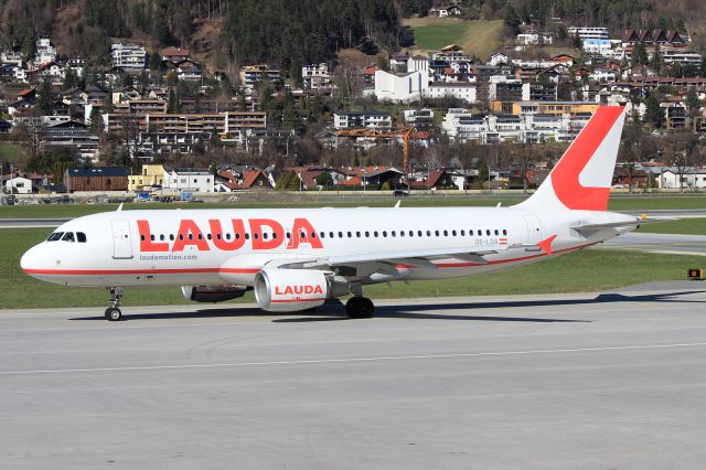 Airbus A320 (OE-LOA)