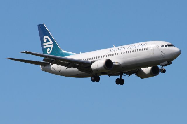 BOEING 737-300 (ZK-NGI) - Soon to leave the Air New Zealand fleet the 737-300