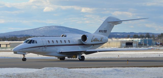 Cessna Citation X (N907QS) - Shot with a Nikon D3200 w/ Nikkor 70-300mmbr /Best viewed in Full Size 