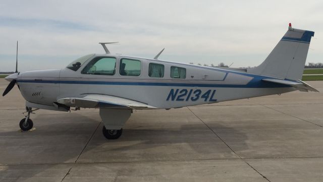 Beechcraft Bonanza (36) (N2134L)