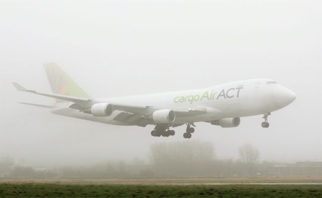 Boeing 747-400 (TC-ACR) - AirAct cargo b747-428f(er) tc-acr landing at shannon 29/11/20.