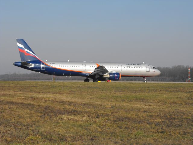 Airbus A321 (VP-BTG)