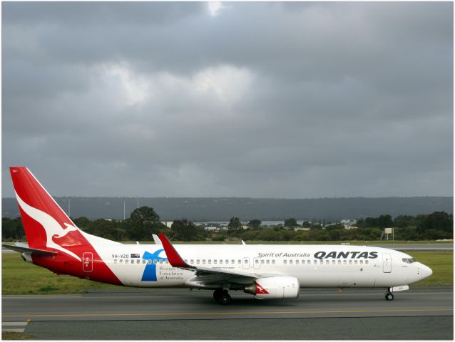 Boeing 737-700 (VH-VZO) - A livery I have not seen before on Qantas