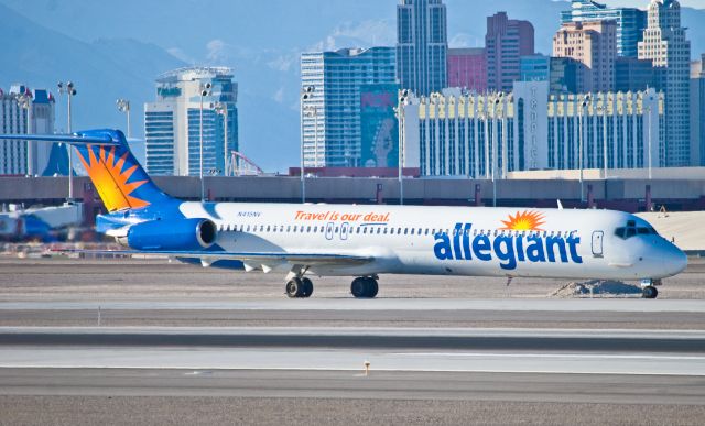 McDonnell Douglas MD-83 (N415NV)