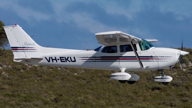 Cessna Skyhawk (VH-EKU)