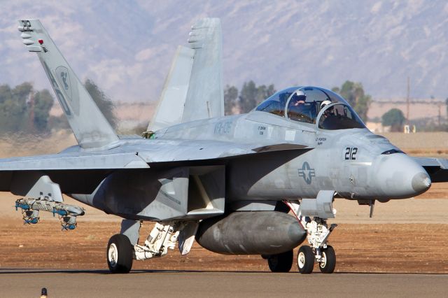 McDonnell Douglas FA-18 Hornet —