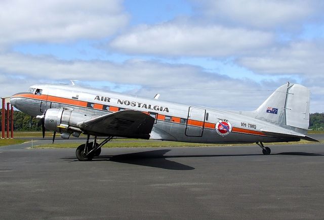 Douglas DC-3 (VH-TMQ)