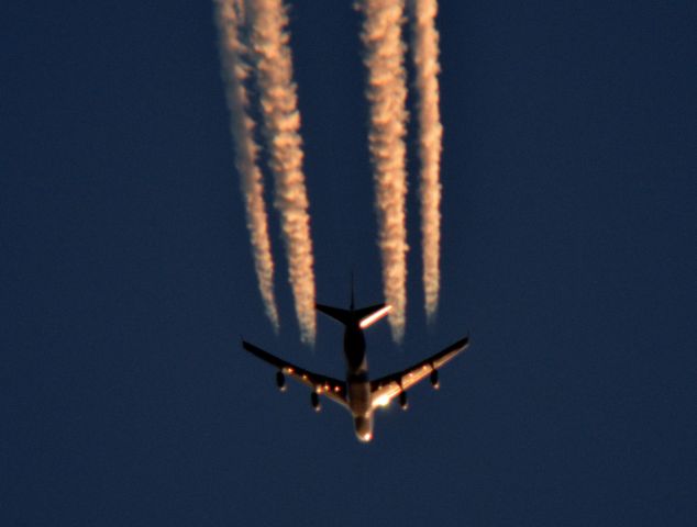 Boeing 747-400 (VH-OJS) - Qantas 12 John F Kennedy Intl to Los Angeles Intl over Cleveland 38,000 ft.