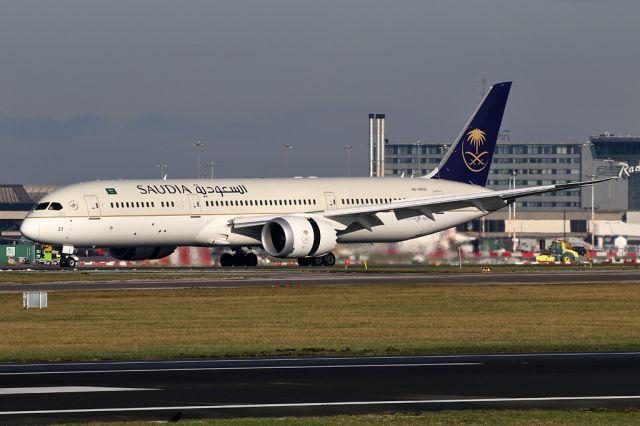 Boeing 787-9 Dreamliner (HZ-AR23) - SVA123 arriving from Jeddah