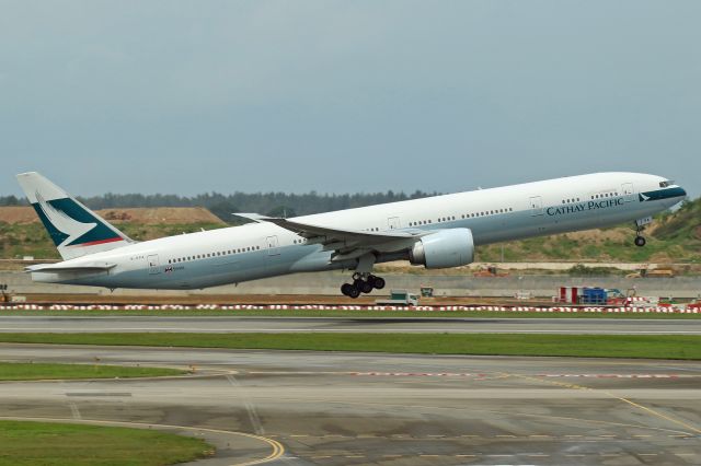 BOEING 777-300 (B-KPA)