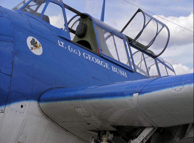 Grumman G-40 Avenger (N683G)