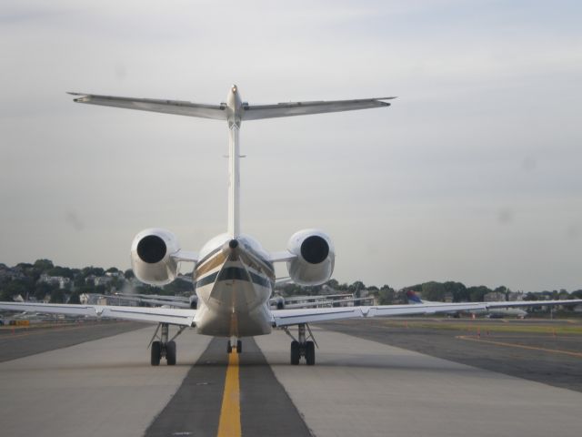 Cessna Skylane (N5175P) - Waiting in line for Takeoff @ KBOS