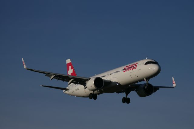 Airbus A321neo (HB-JPC) - Landing on RWY 14 (3rd Feb 2024)