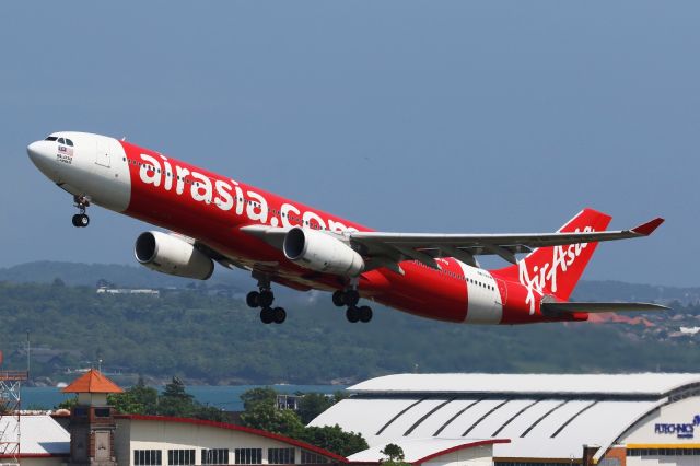 Airbus A330-300 (9M-XXW)