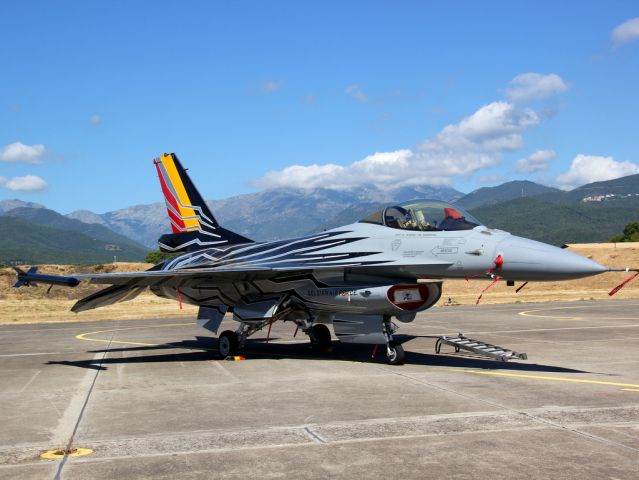 Lockheed F-16 Fighting Falcon — - BELGIAN AIR FORCE SOLO DISPLAY