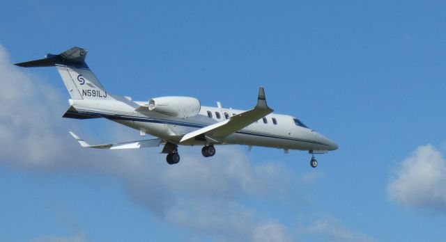 Bombardier Learjet 75 (N591LJ) - On final is this brand new Bombardier Learjet 75 in the Autumn of 2020.