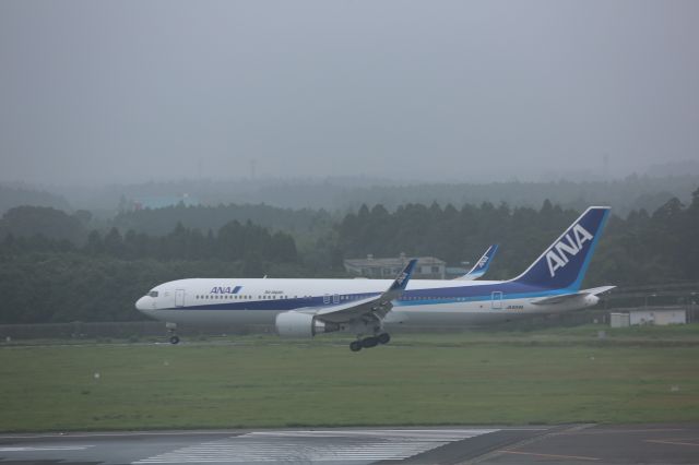BOEING 767-300 (JA624A)