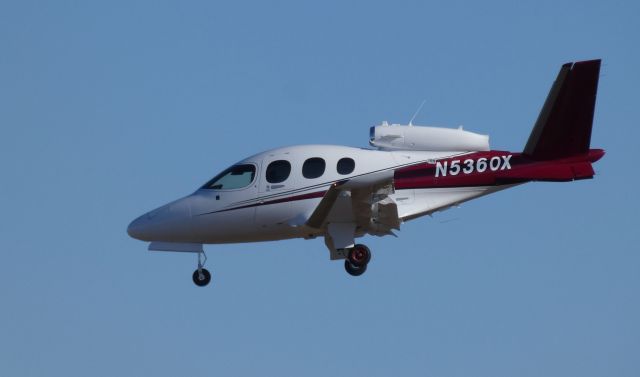 Cirrus Vision SF50 (N5360X) - On final is this 2018 Cirrus Vision SF50 in the Autumn of 2019.