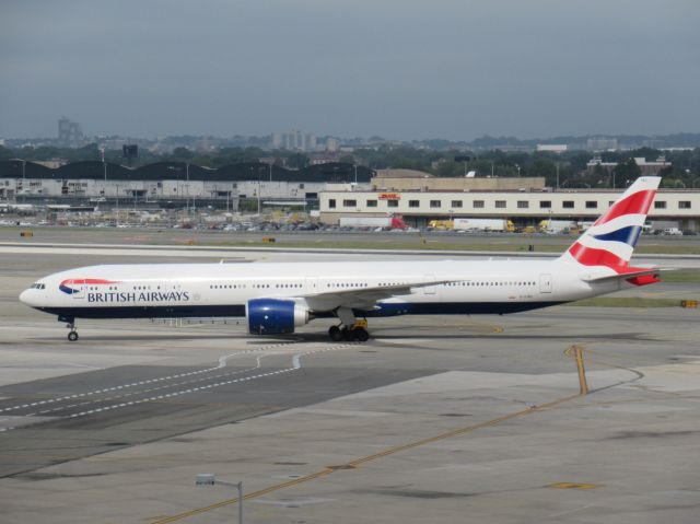 BOEING 777-300 (G-STBD)