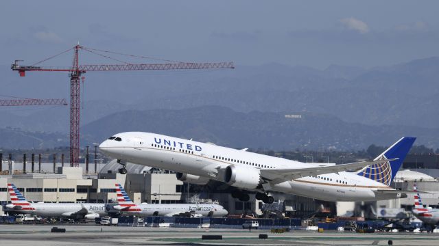 Boeing 787-9 Dreamliner (N27964) - Departing LAX on 25R