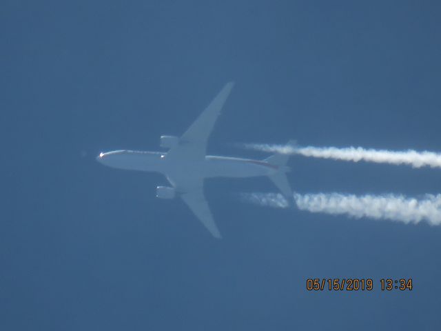 Boeing 777-200 (N752AN)