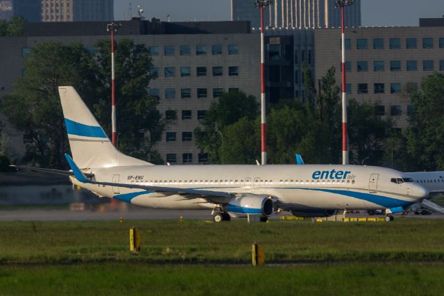 Boeing 737-800 (SP-ENU)