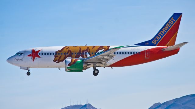 BOEING 737-300 (N609SW) - California on final.