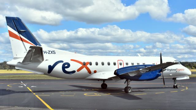 Saab 340 (VH-ZXS) - Regional Express SAAB 340B VH-ZXS (cn 179) at Wynyard Airport Tasmania on 8 December 2017. The first to be painted into the revised livery.