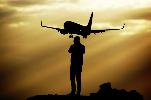 Boeing 737-800 (EI-ENG) - Tenerife Sur Airport---br /My friend LEAN, captured landing the b737 of RYR in spotting location Otero Silviño