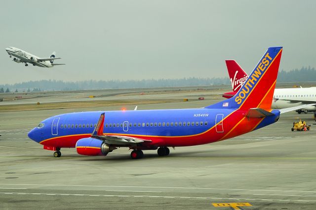 Boeing 737-700 (N354SW)