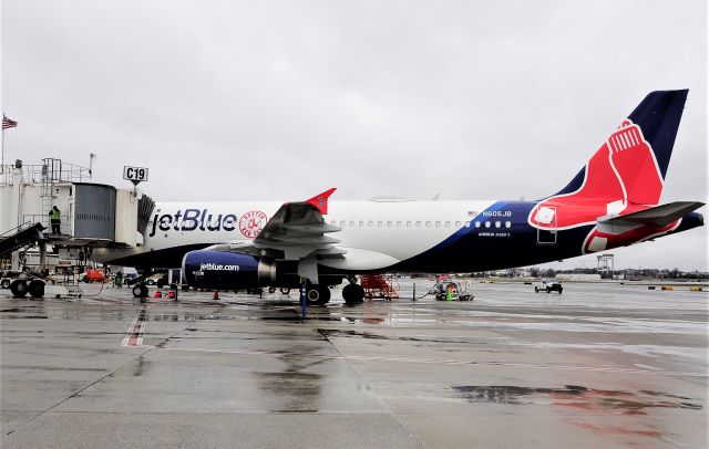 Airbus A320 (N605JB) - April 1st 2021 - NEW Red Sox Special Livery