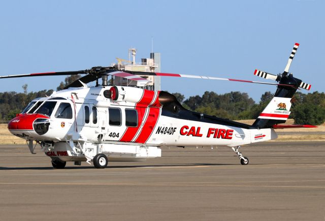 N484DF — - Copter 404 waiting to depart back to coulmbia