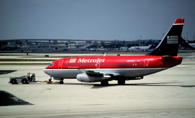 Boeing 737-200 (N244US)