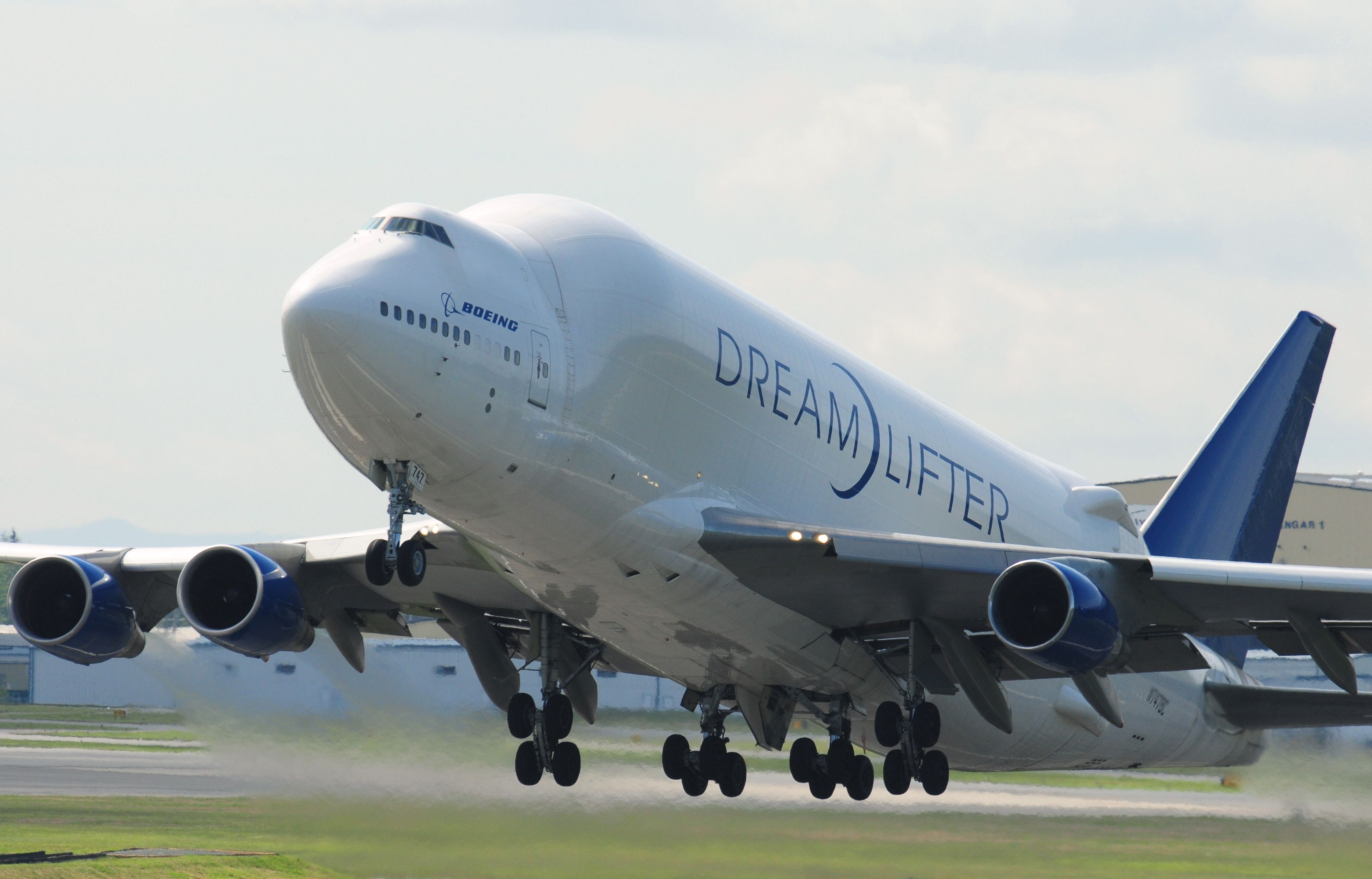 Boeing Dreamlifter (N747BC) - Photo uploaded by moonm    Boeing LCF DreamLifter N747BC