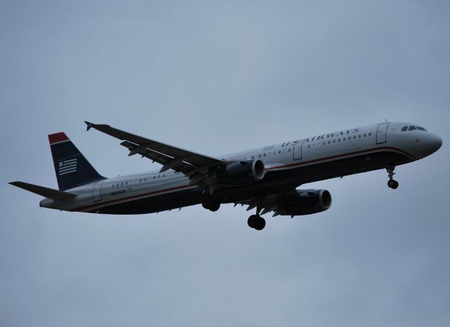 Airbus A321 (N540UW) - Final for 36R - 9/18/11