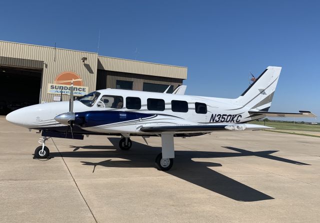 Piper Navajo (N350KC)